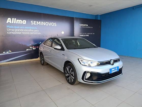 VOLKSWAGEN VIRTUS 1.0 200 TSI HIGHLINE AUTOMÁTICO
